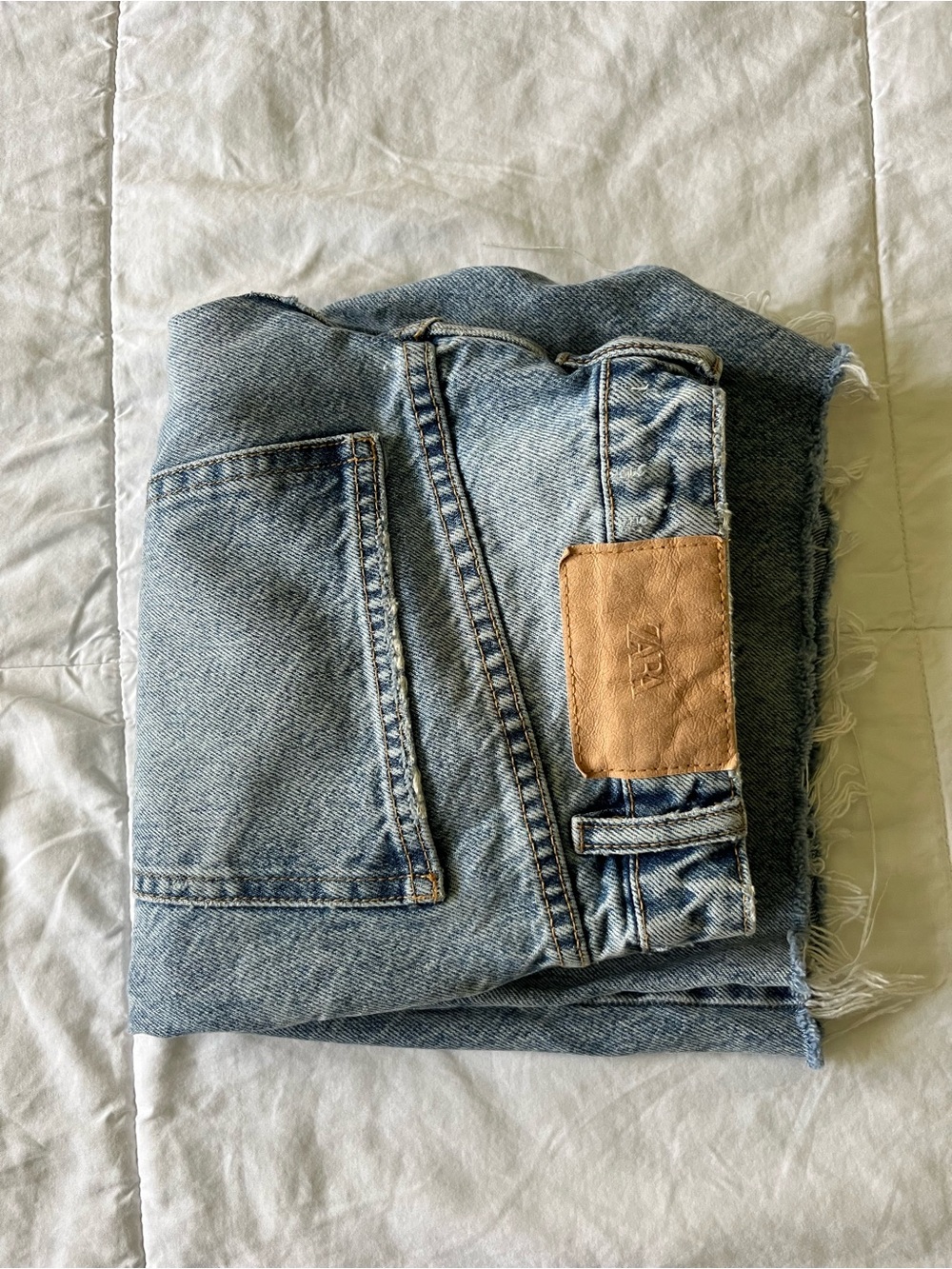Zara Light Wash Relaxed Denim Jeans